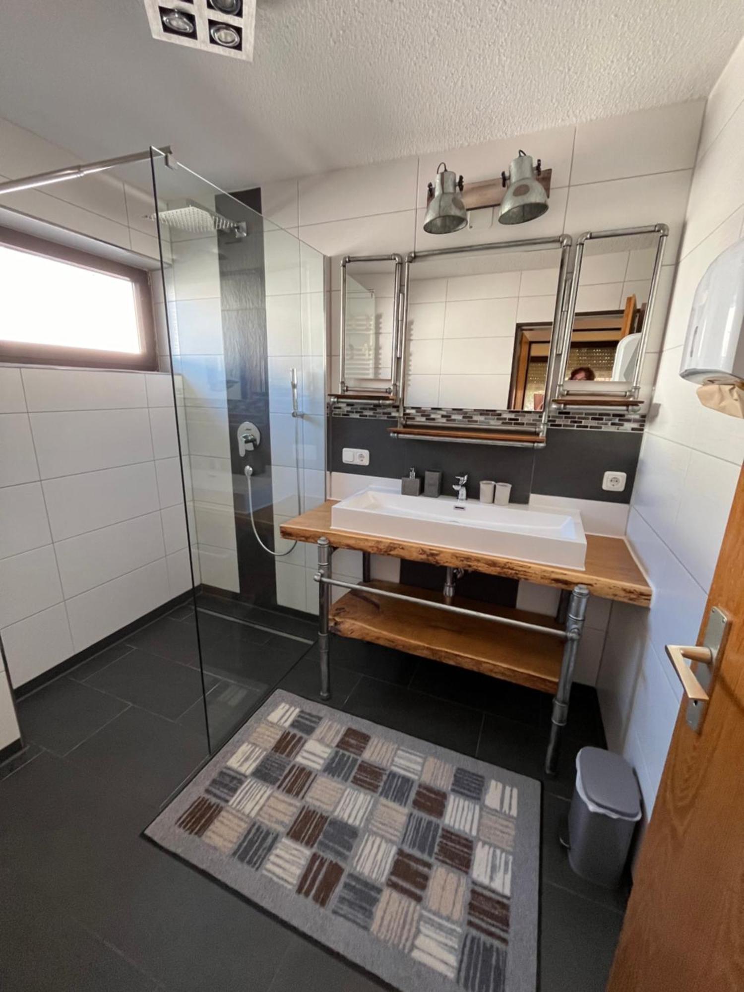 Oya Apartament *